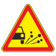 Дорожный знак 1.18 «Выброс гравия» (временный) (металл 0,8 мм, I типоразмер: сторона 700 мм, С/О пленка: тип А инженерная)